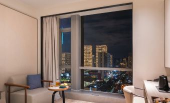 Qingdao Shandong Road Central Business District Crystal Orange Hotel