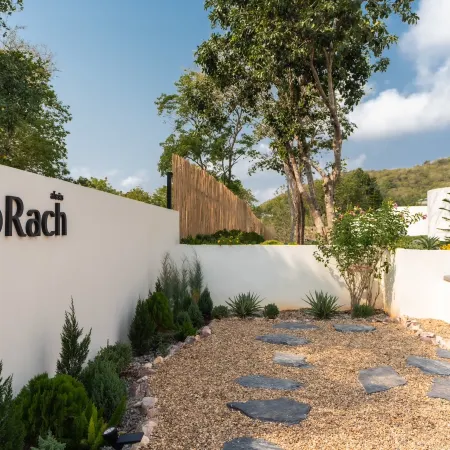 SaroRach Pool Villa Resort Kohlarn
