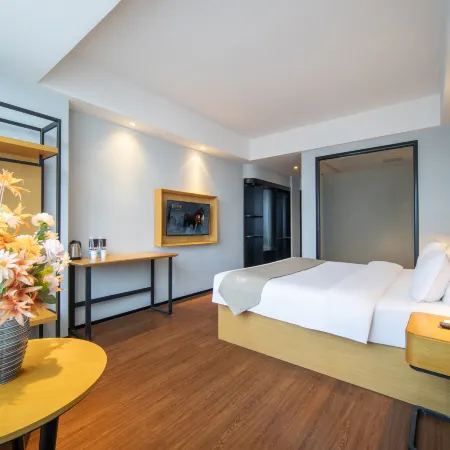 GreenTree Inn (Nanchang Railway Station Bayi Square Ding Road South Metro Station)