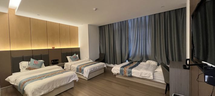 Zhufeng Gushan Oxygen Fuyuan Hotel Hotels in Tingri