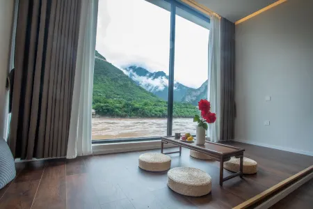 Weixi Shinian Jianglu Hotel