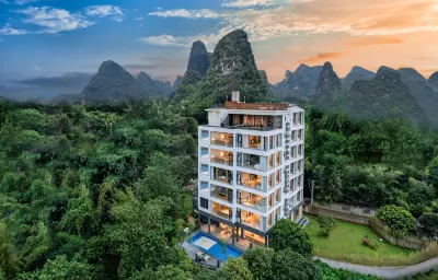 Staying in the Scenery Courtyard (Lijiang Branch, Yangshuo West Street) Hotels in 