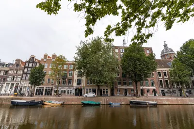 Hotel Mai Amsterdam Các khách sạn gần National Monument