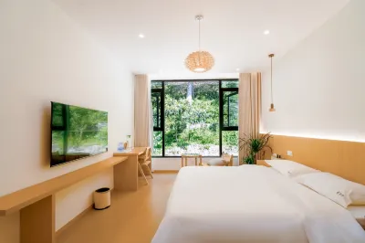 Yiyuan Homestay (Ludingqiao Square Branch) Các khách sạn gần Daduhe Drift Starting Point Marina
