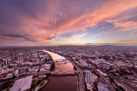 Meriton Suites Herschel Street - Romantic