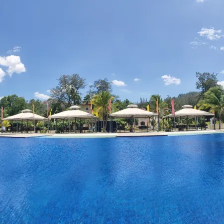 Club Morocco Beach Resort and Country Club Отели в г. Субик