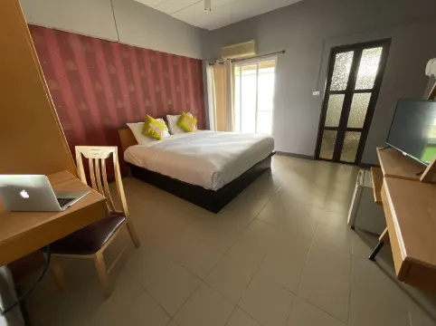 ห้องซูพีเรียร์ เตียงใหญ่ 1 เตียง