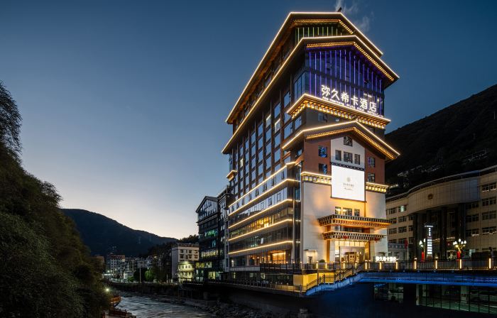 Malcom Miju Xika Hotel