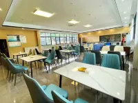 湖夕飯店（蒙自南湖公園新天地步行街店） - 早餐