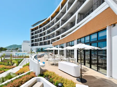 Kobe Suma Sea World Hotel Отели рядом со станцией JR Shin-Nagata Station