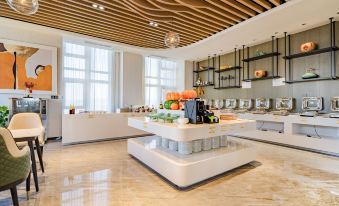 Qingdao Luoxiang Hotel (Qingdao Hongdao Hi-tech Zone Convention and Exhibition Center Branch)
