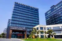 Golden Tulip Hotel (Shanghai National Convention and Exhibition Center Store) Hoteller i Qingpu District