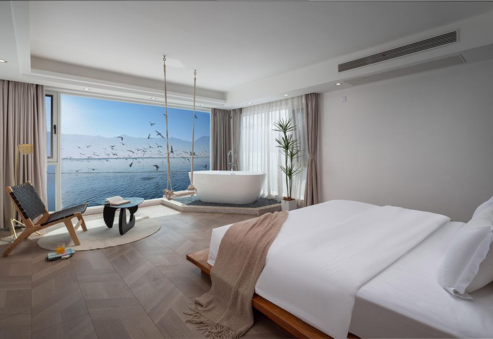 【アウトレット☆送料無料】 Yujiaren Branch)(大理 Shuanglang (Erhai Hotel Resort Seaview 戦記、ミリタリー