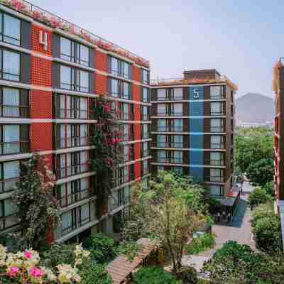 Balcony Courtyard Sriracha Hotel & Serviced Apartments Hotel Exterior