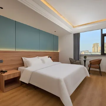 Elong Wanguo Hotel (Zhumadian Pingyu County Jiefang Road Central Hospital Branch)
