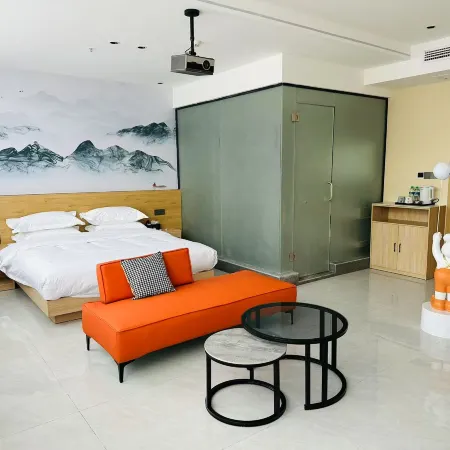 Zhangshu Monsoon Cloud Hotel