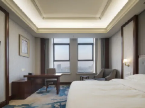 Yinkai Hotel Hotels in Wuhe