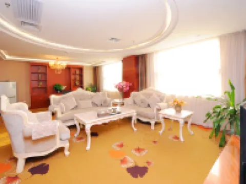 Yijiang Hotel Hotels in Wusu