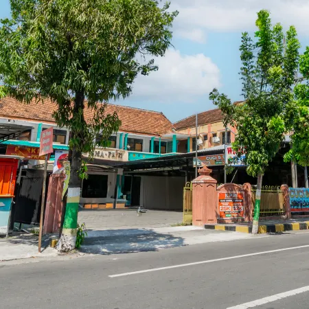 Hotel O Central Madiun Near Stasiun Kota Madiun Отели в г. Мадиун