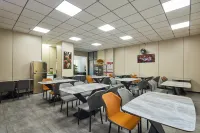 柏納飯店（龍巖動車站店）