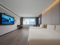 Atour Hotel Dandong Railway Station Yalu River Broken Bridge Hotels in Dandong