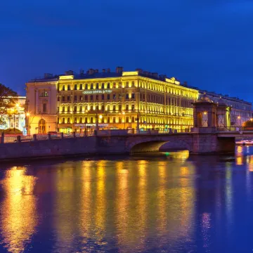 Rossi Boutique Hotel & SPA (Росси) Отели рядом с достопримечательностью «ул. Думская»