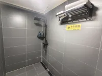 To ZhenCarry E-sports Hotel (Donghai Branch)