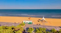 Seaview Garden Hotel Hotels near Rizhao Science Museum