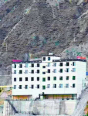 Deqin Haowan No.8 River View Grand Hotel