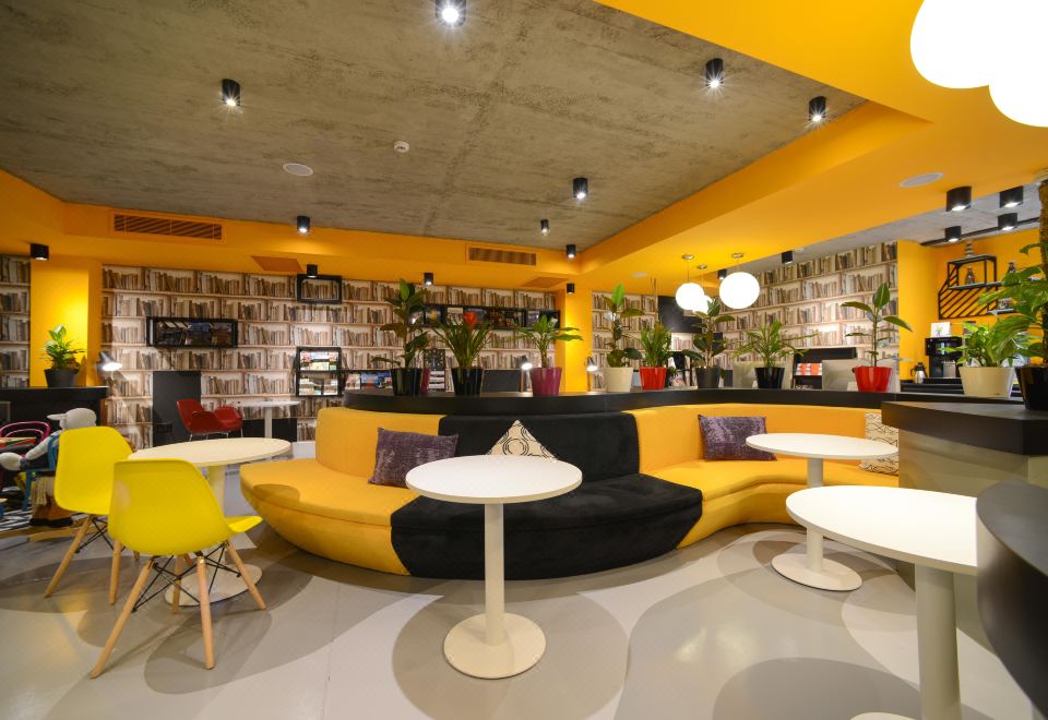 1. 이비스 스타일스..