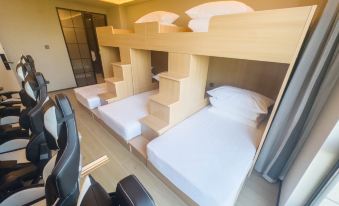 Yuyue E-sports Hotel (Shanghai Sijing Metro Station Branch)