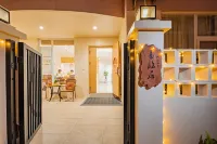 Kunming Dianchi Lake West Bank Yilinju (Xishan Scenic Area) Hotel in zona Yunnan Xinhua Computer College