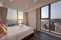 La isla Apartments & Villas - Sea View & Fireworks Phu Quoc Hotels in 