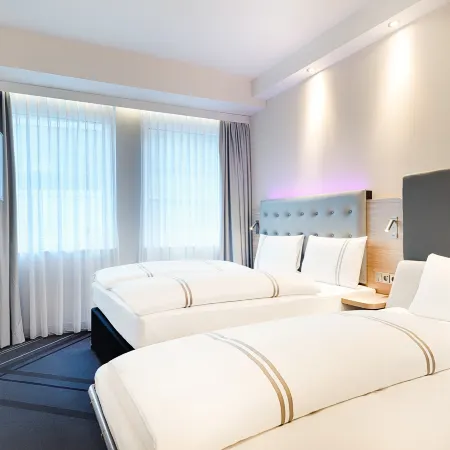 Premier Inn Frankfurt Westend Отели рядом с достопримечательностью «Галлусфиртель»