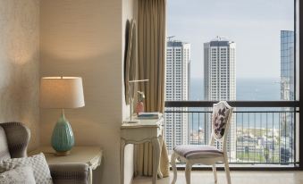 Mulliner Beluga House (Qingdao The Mixc Aofan Wusi Square)