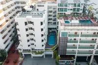 Sunshine Hotel & Residences Hôtels à : Pattaya Beach Road