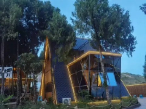 峯林湖畔客棧（安龍店）