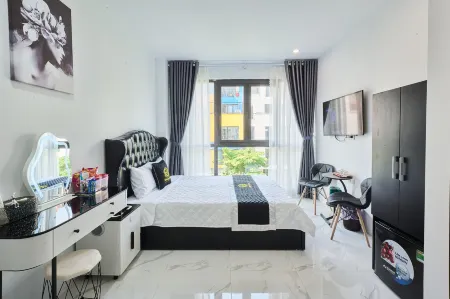 Hera Hotel&Apartment Отели рядом с достопримечательностью «Hanoi University»