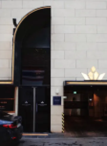 Hotel the Castle Sincheon Hotels near Irwon Station