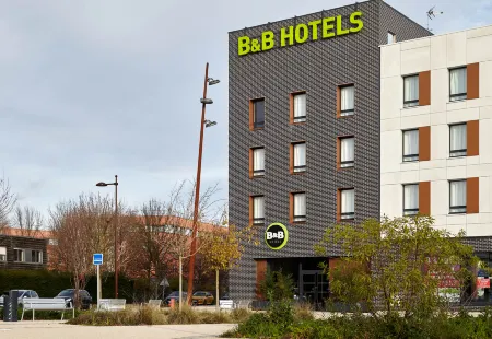 B&B Hotel Bois d'Arcy Saint Quentin en Yvelines Отели в г. Ивелин