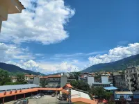 7Days Inn Hotel (Yuxi Xinping Jiasazhen) - Mountain view