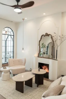 Dreamland Chengdu (Chunxi Road Taikoo Li) Hotels in 