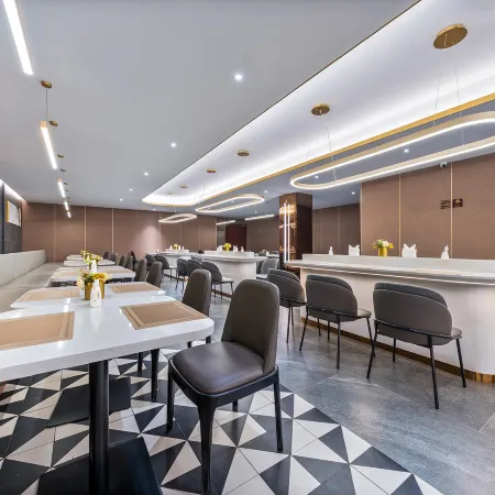 He Yi Zhi Ge Hotel (Harbin Central Street Sophia Cathedral Store)