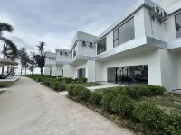 Lanhai Yijing Sea View Resort Hotel Hotels near Wanwei Golden Beach Scenic Area - No. 4 Sea Viewing Platform
