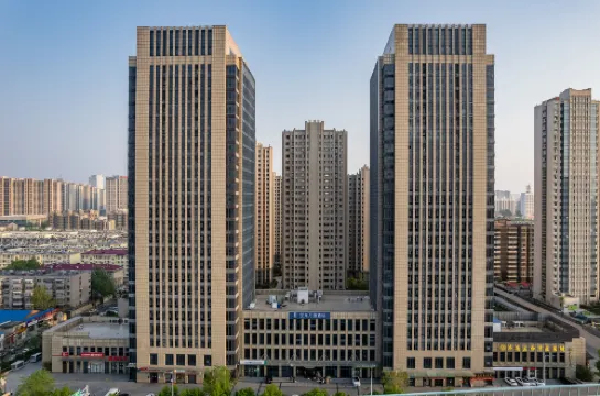 藝龍萬國酒店（濟南火車站北廣場K88名泉廣場店）