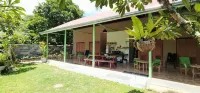Baan Hinlad Home and Hostel
