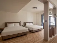 Water Woods Inn Hotels near Nanzih Export Processing Zone Station