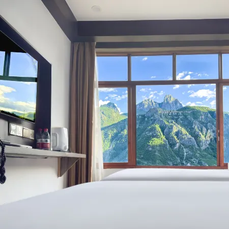 Daocheng Yading Sangjie Linka Luxury Homestay