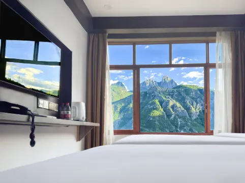 稻城亞丁桑傑林卡輕奢民宿