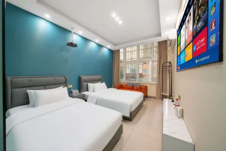 Juzi Movie Hotel (Runan Aijia Xingguang Jewelry City) Отели в г. Жунань